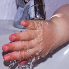 Jakie są różnice między uzdatnianiem wody z wodociągu a własnego ujęcia? Jakie są różnice między uzdatnianiem wody z wodociągu a własnego ujęcia?